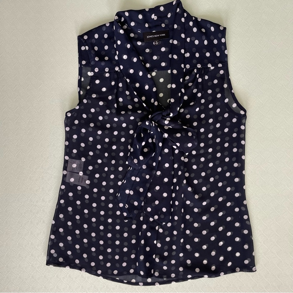 Jones New York Navy & White Sleeveless Blouse with Tie Front